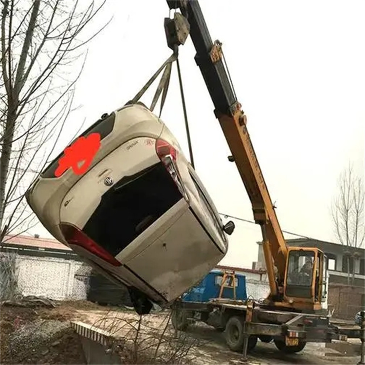 五湖渔场随时待命，吊车24小时道路救援服务全解析